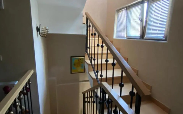 Guest House on Avlabari Street 12