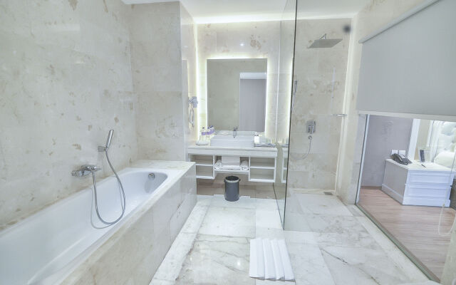 Platinum Balikpapan Hotel & Convention Hall