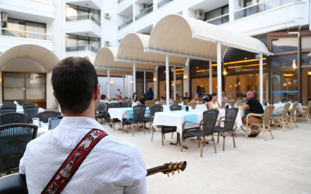 Kayamaris Hotel