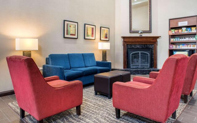 Comfort Suites Louisville Airport