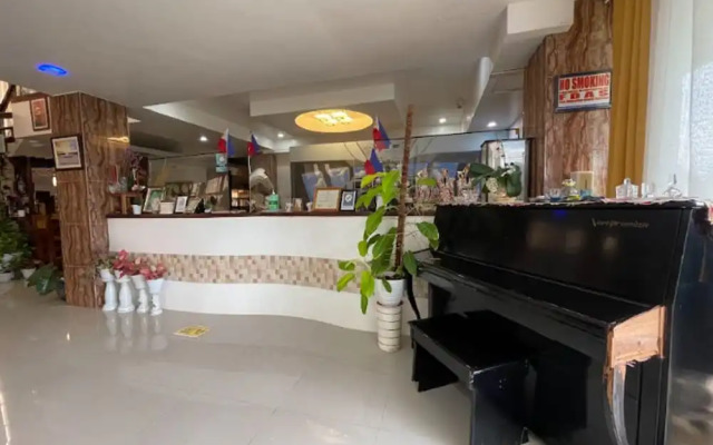 Pilot Hotel