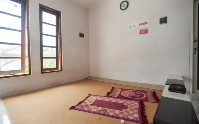 Aaa Residence Syariah by Oyo Rooms
