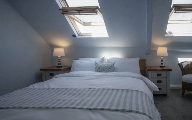 The Nest - 1 Bedroom Apartment - Tenby