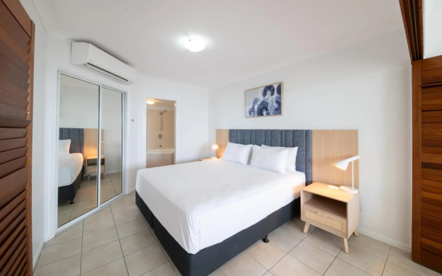 at Water's Edge Resort – Guest Rooms – Airlie Beach