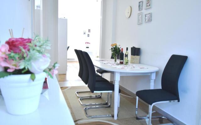Cosy 3 Room Viennese Flat - 10min to City Center