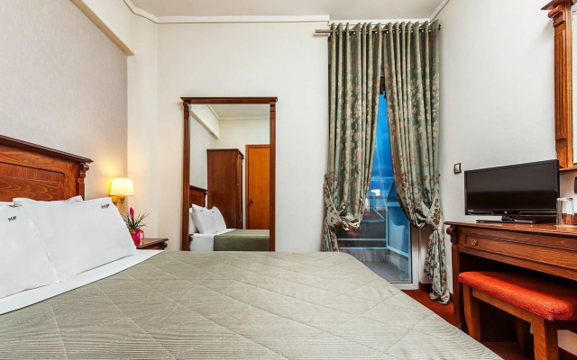 Perea Hotel