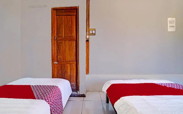 Oyo 91201 Larasati Homestay Pantai Klayar