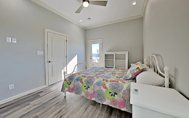 1231Swat 7 Bedroom Home