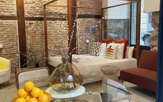 Opera Suite Carmen Studio near Royal Palace