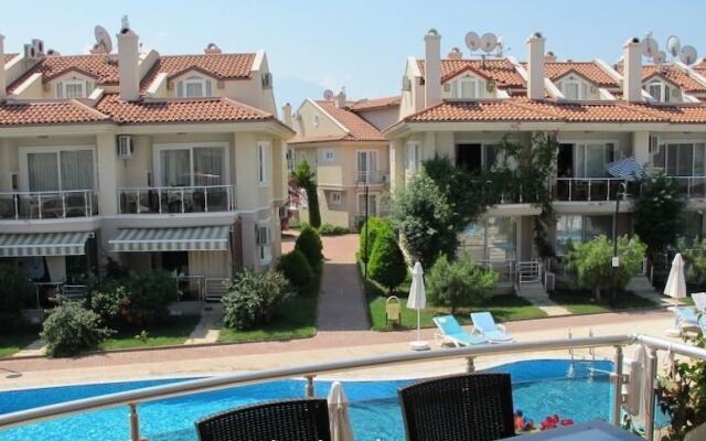 Villa AQ22 by JoyLettings