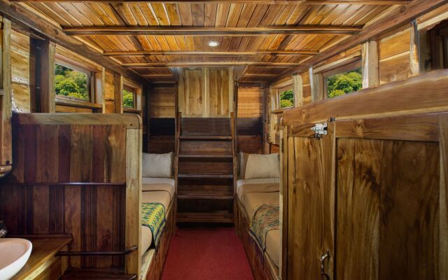 Plataran Phinisi Waecicu