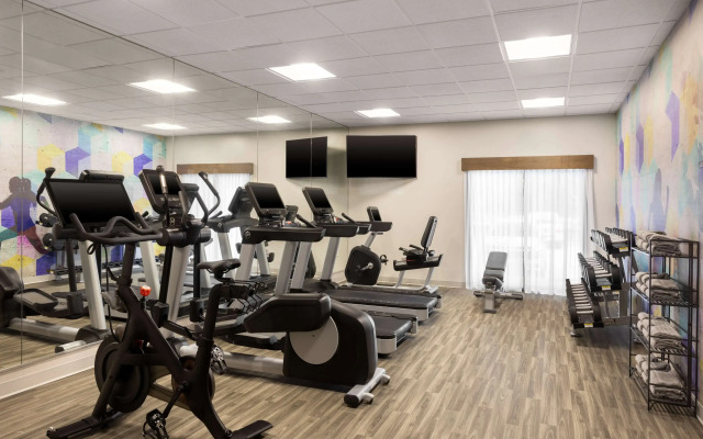 Hyatt Place Chantilly Dulles Airport-South