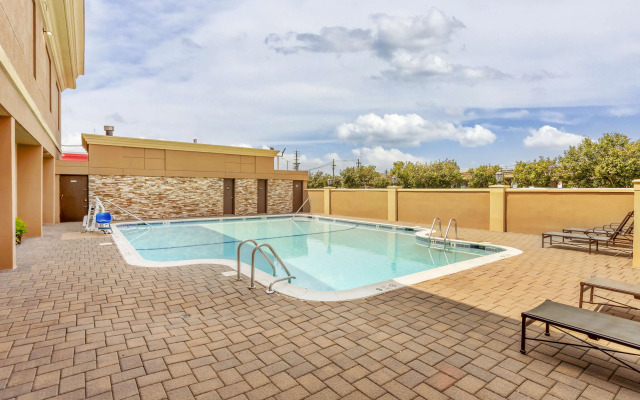 Best Western Mill River Manor