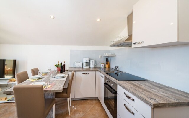 A2 Beautiful apt w. Magnificent View and Pool use