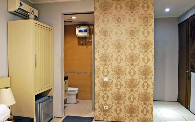RedDoorz Near Ciputra World