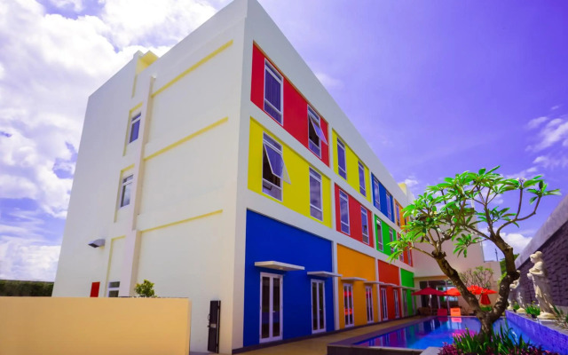 Front One Hotel Purwodadi