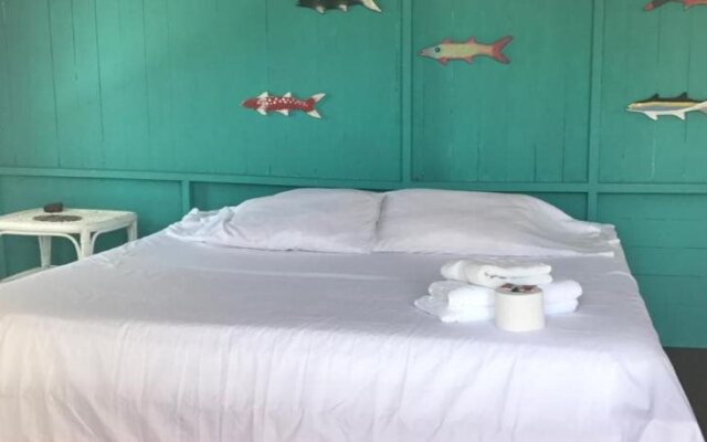 Islander House On Rocky Cay Beach
