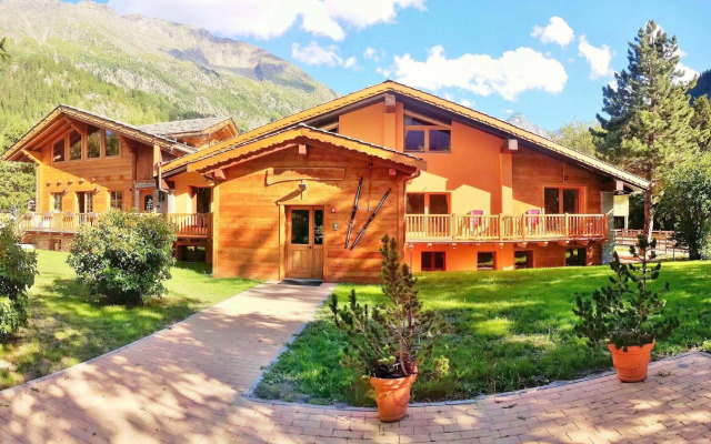 Chalet Alpina Hotel & Apartments