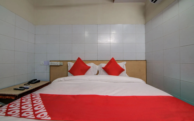 OYO 14669 Mayur's Residency