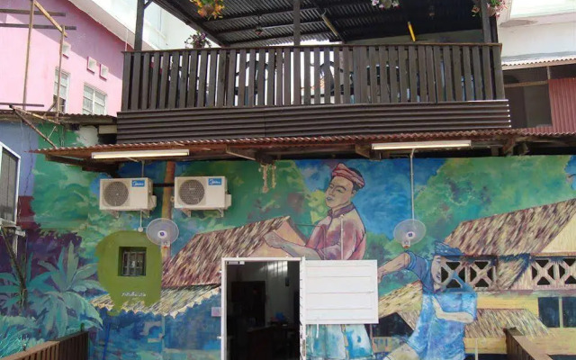 River Golden House - Hostel