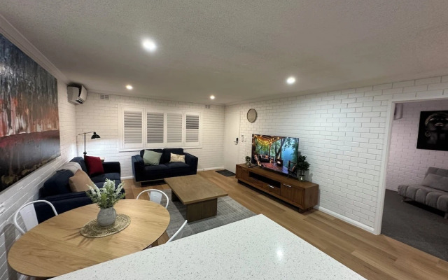 Central Cullen Apartments