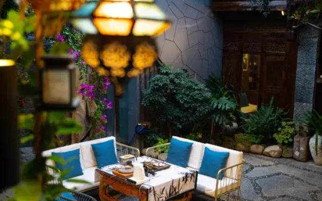 Lijiang Huayu Chain Courtyard Inn