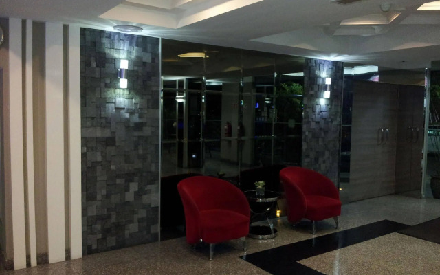 Desa Queenspark Hotel