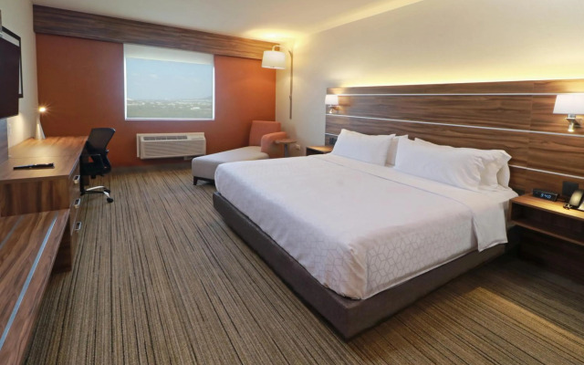 Holiday Inn Express Monterrey Fundidora by IHG