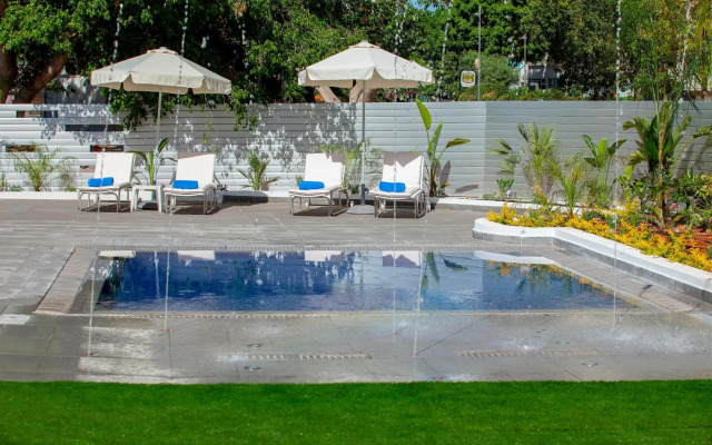Kapetanios Odysseia Hotel