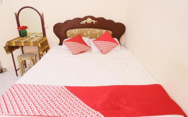 SPOT ON 92115 Homestay Bude Sri