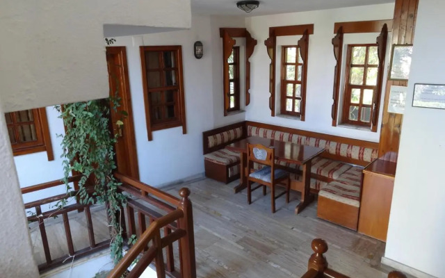 Hotel Karyatit Kaleiçi