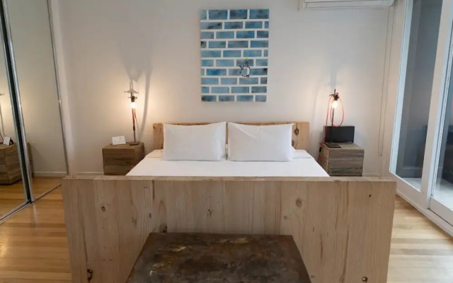 Stylish Modern 3 Bedroom Home in Heart of Melbourne CBD