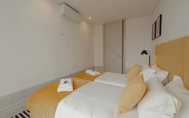 Heart OF Porto Apartment E Duplex by Vacationy