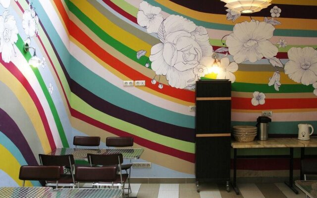 Oops! Design Hostel