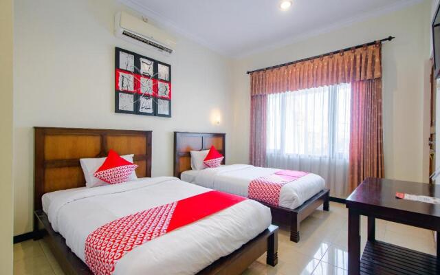 OYO 1650 Griya Joglo Homestay