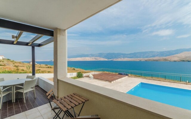 Nice Home in Pag With Wifi and 2 Bedrooms