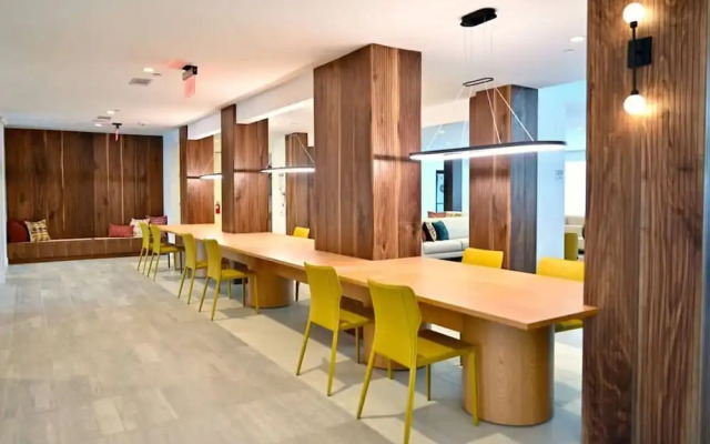 Montrose Spring - Stylish 1 BR in Houston