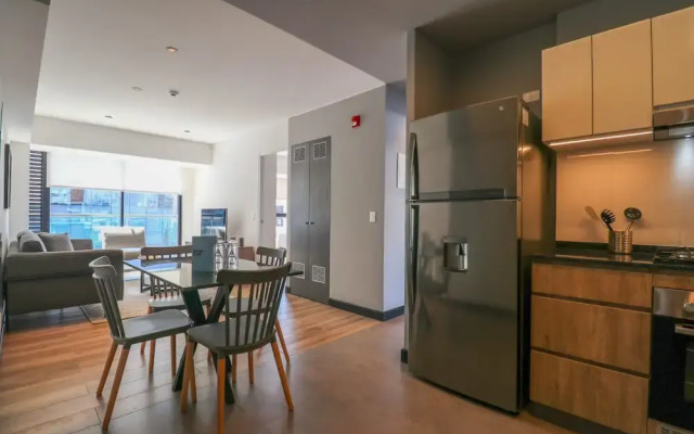 w Resplendent 2BR w Great Balcony in San Isidro