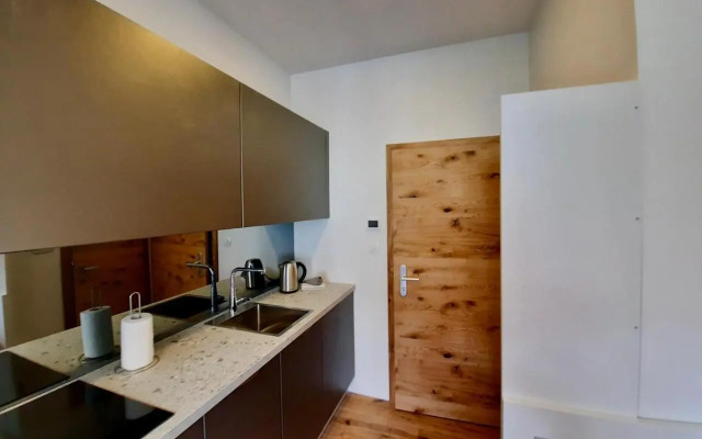 Apartment Silver
