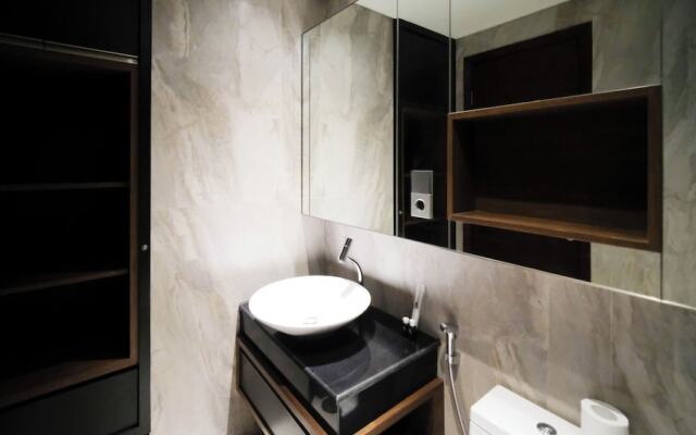 Modern And Cozy 2Br At Grand Sungkono Lagoon Apartment