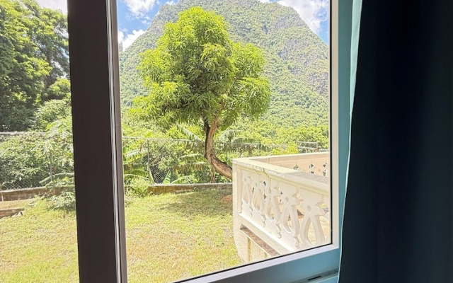 You 4 Ric Piton Suites