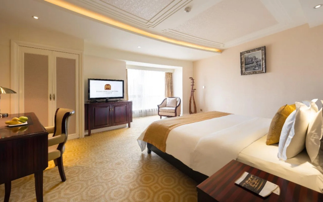 Paramount Gallery Hotel