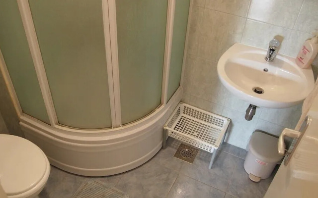 Ivica - 100m From the Beach - SA3 Narancasti