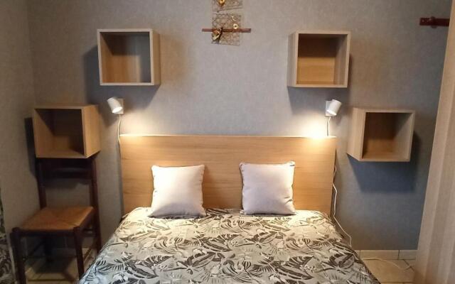 Gîte Fontenoy-le-Château, 3 pièces, 4 personnes - FR-1-589-24