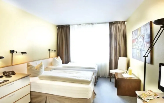 B99 Hotel