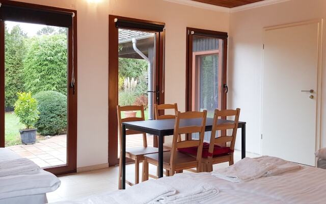 Tolstov-Hotels Beautiful Villa with Big Garden