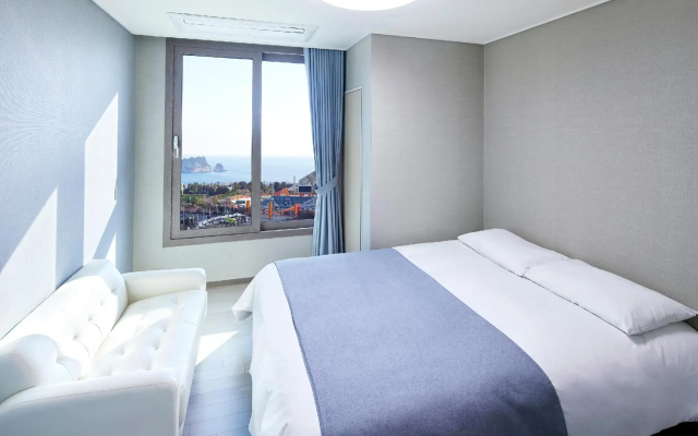 Bridge Residence Hotel