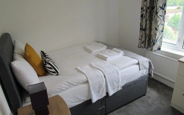 The Cambridge Suites - Tas Accommodations