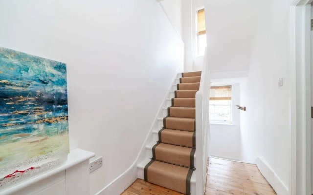 Charming Apartment in the Heart of Kennington