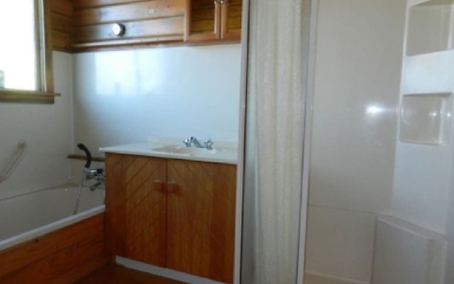 103 Chalet Cres